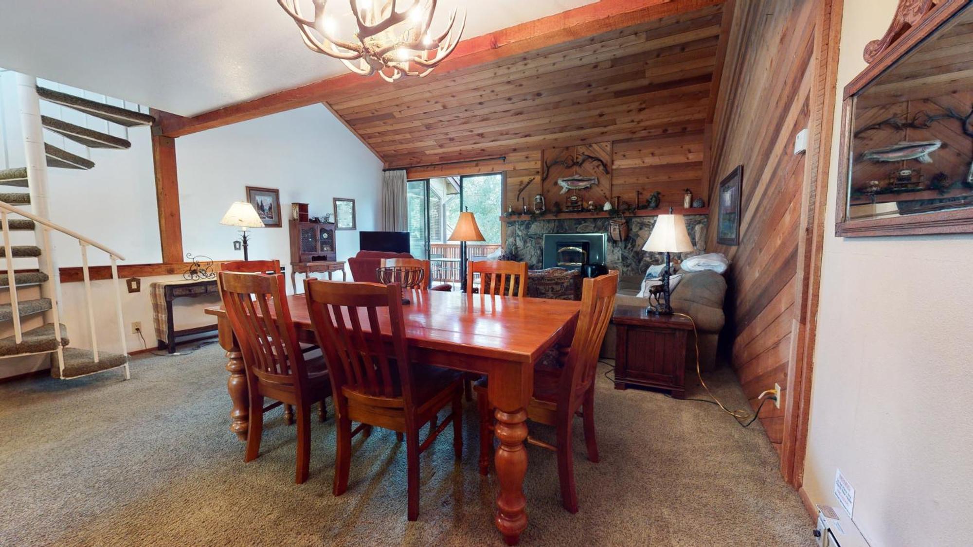 Mammoth Sierra Townhome Apartment