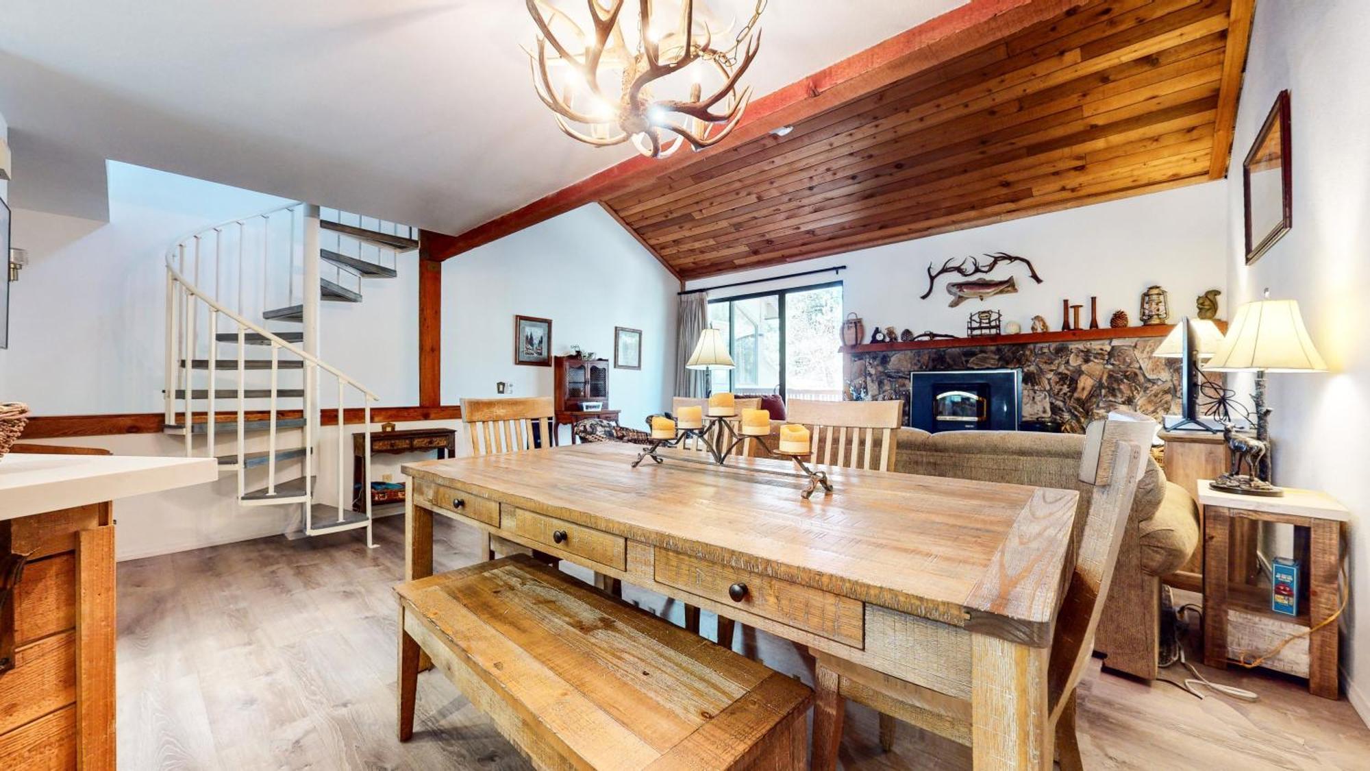 Mammoth Sierra Townhome Apartment *
