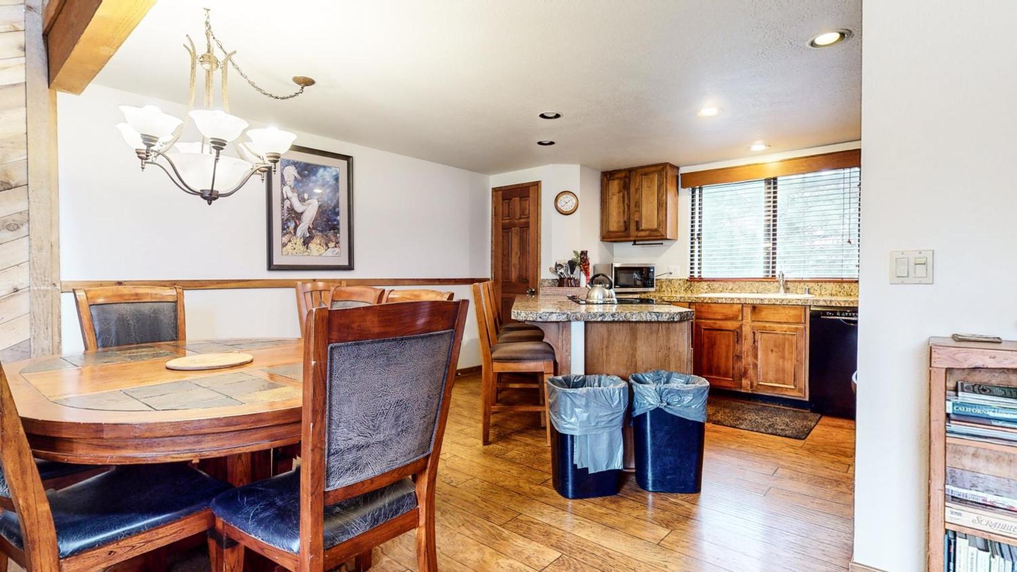 Mammoth Sierra Townhome Apartment *