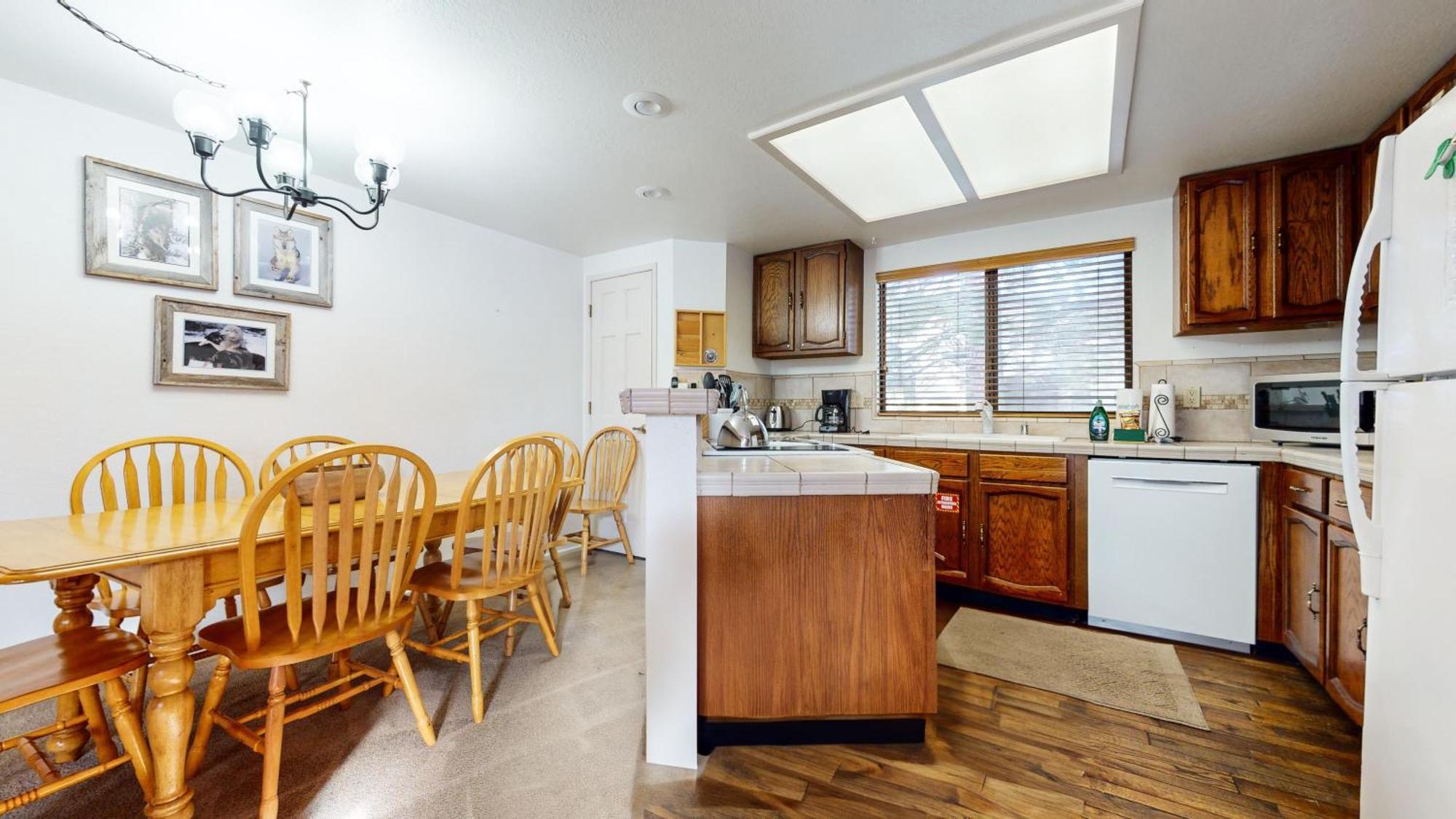 Mammoth Sierra Townhome Apartment
